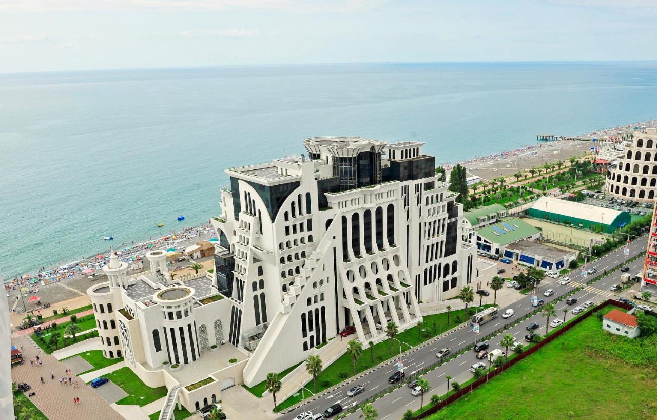 Bliss Apartaments On The 22Nd Floor Batumi Exterior photo